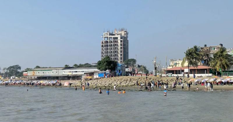 ঈদের ছুটিতে লাখো পর্যটকের অপেক্ষায় কুয়াকাটা