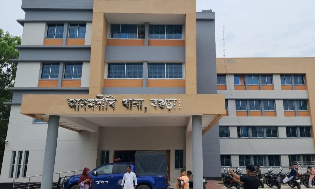 দায়েরে নাম থাকলেও মামলা থেকে বাদ পৌর স্বেচ্ছাসেবক দলের সভাপতির নাম