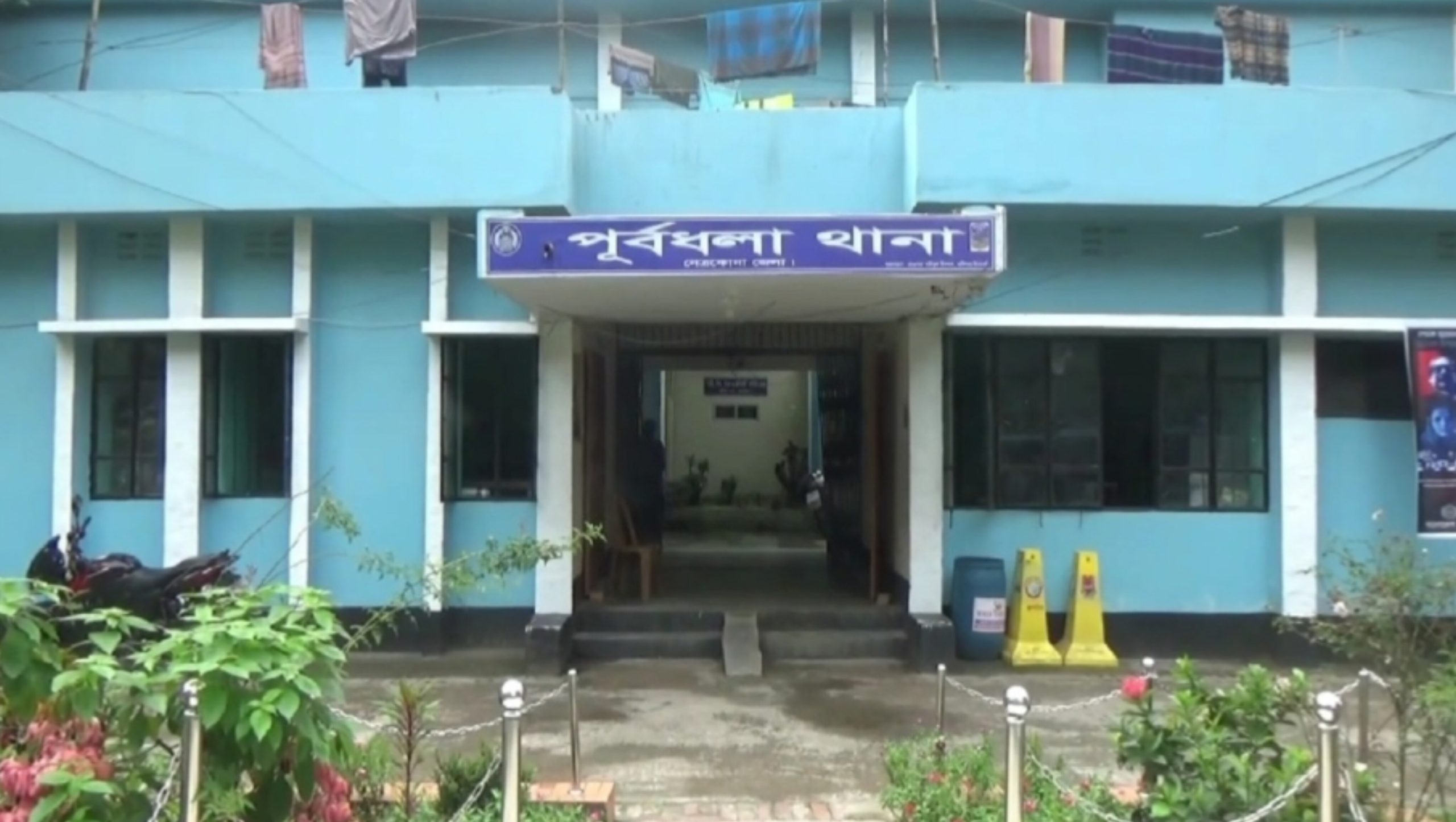 নেত্রকোণায় বাস ও সিএনজির মুখোমুখি সংঘর্ষে নিহত ২, আহত ৩