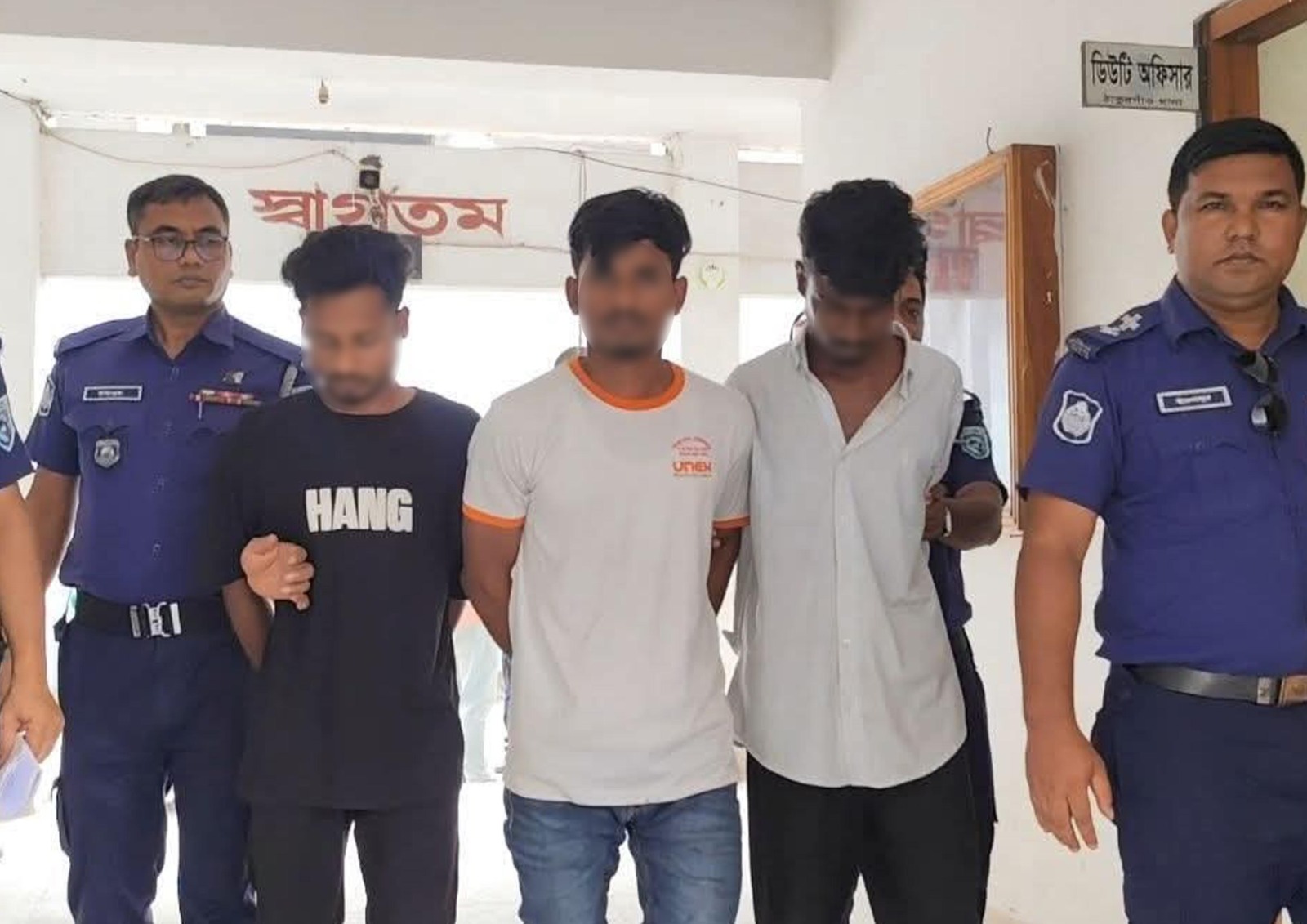 ঠাকুরগাঁওয়ে ঘুরতে নিয়ে গিয়ে কিশোরীকে গ-ণধ-র্ষণ, প্রেমিকসহ গ্রেপ্তার ৩