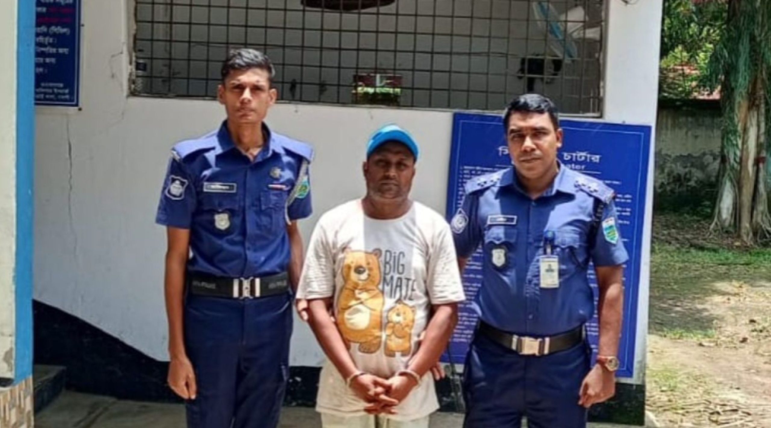 ১১ বছরের শিশুকে ধর্ষণচেষ্টার অভিযোগে অভিযুক্ত গ্রেফতার