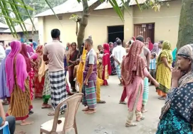 গাইবান্ধায় ঘুমন্ত চাচাকে গলাকেটে হত্যা করল মাদকাসক্ত ভাতিজা